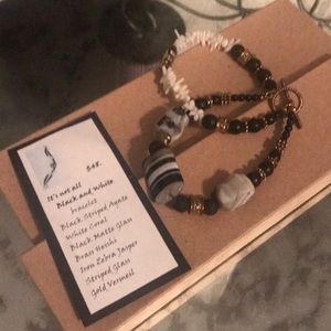 agate   coral beaded bracelet